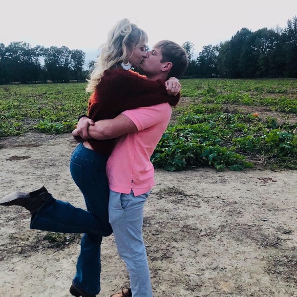 Meet your Posher, Kriskristen - Picture 1 of 1